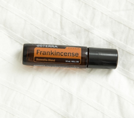 Картинка doTERRA Touch Ладан, Frankincense, роллер 10 мл от магазина dōTERRA