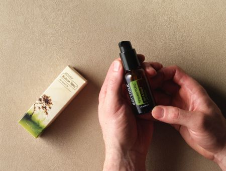 Картинка Масло для волос и бороды dōTERRA «Шинрин-Ёку», Shinrin-Yoku Hair & Beard Oil, 30 мл от магазина dōTERRA